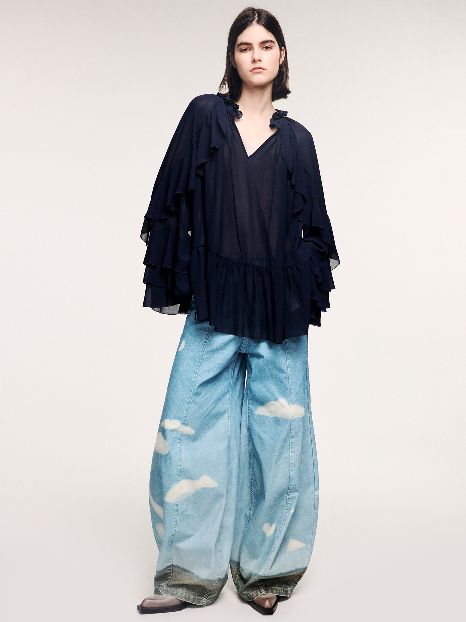 Ruffle trim pullover