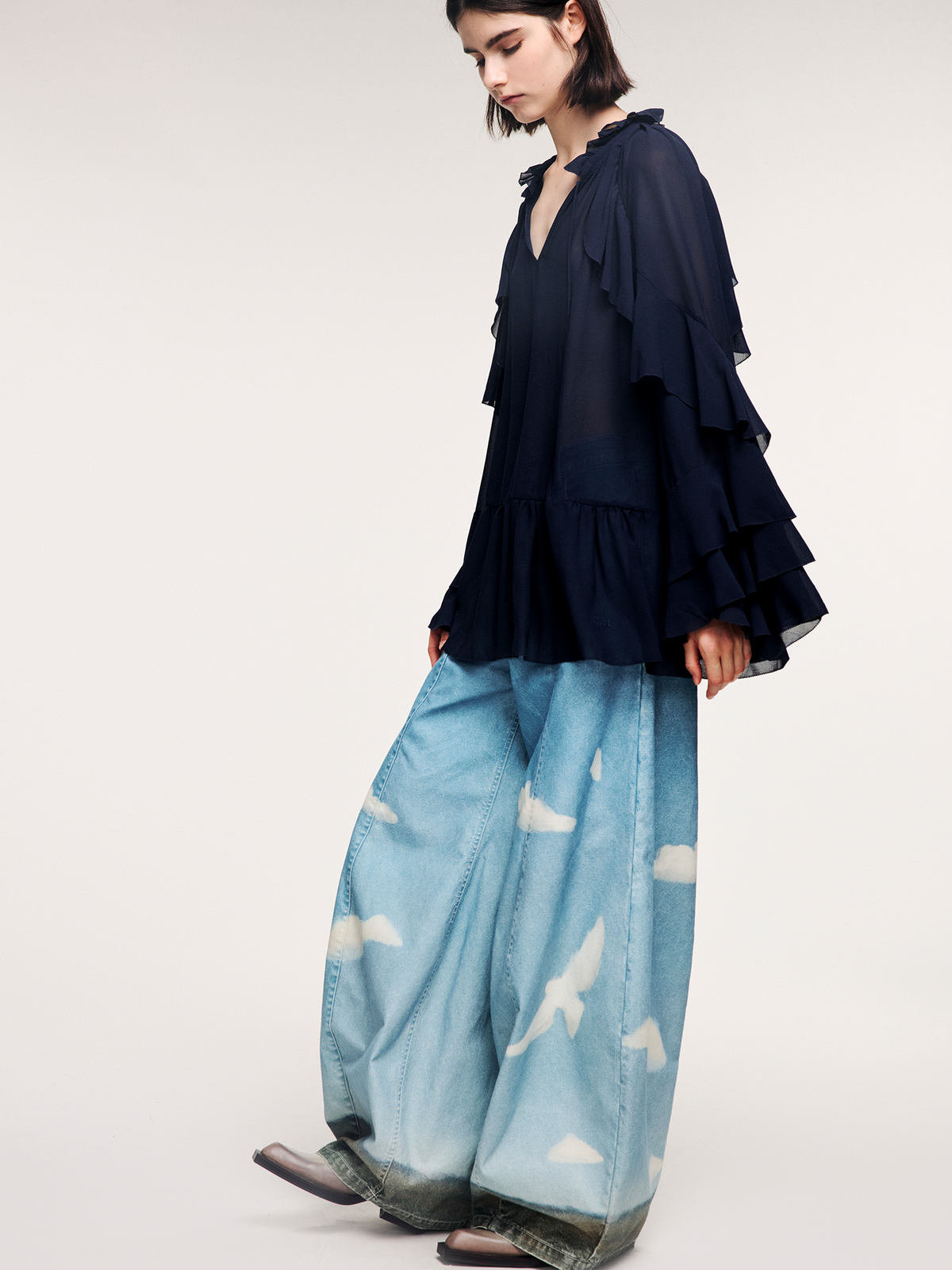 Ruffle trim pullover