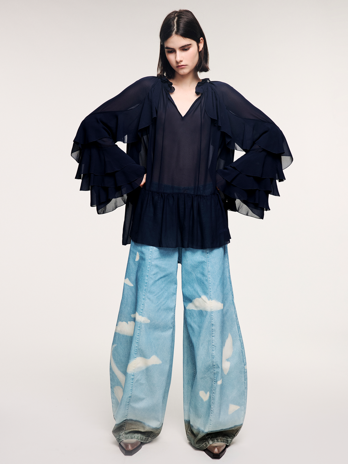 Ruffle trim pullover