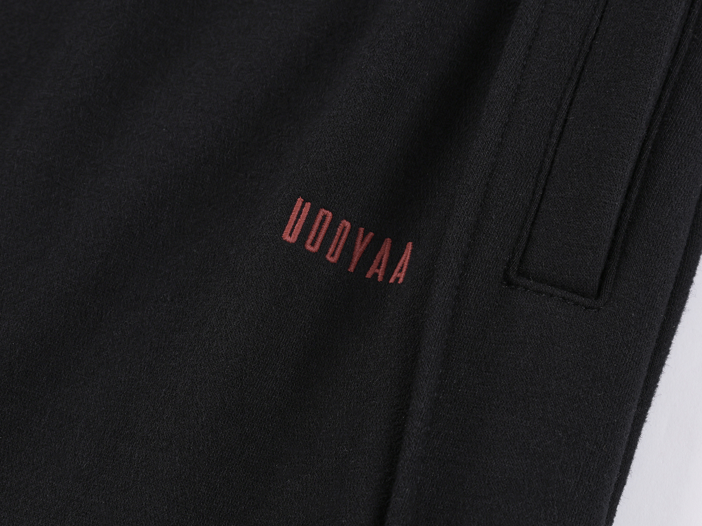Blade-cut sweatpants