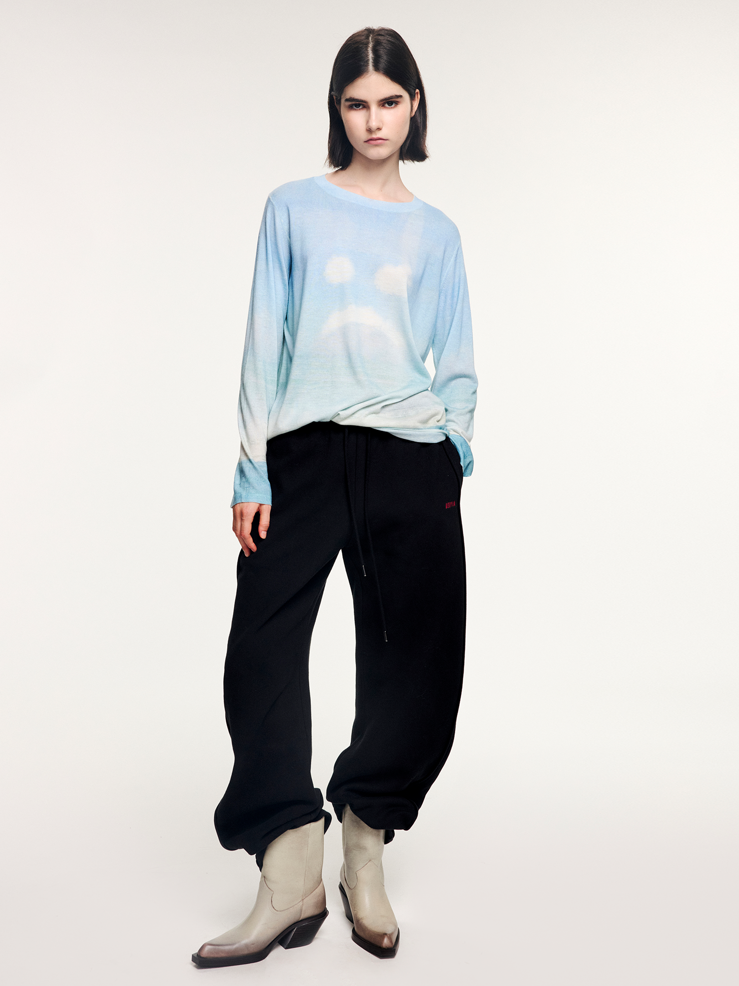 Blade-cut sweatpants