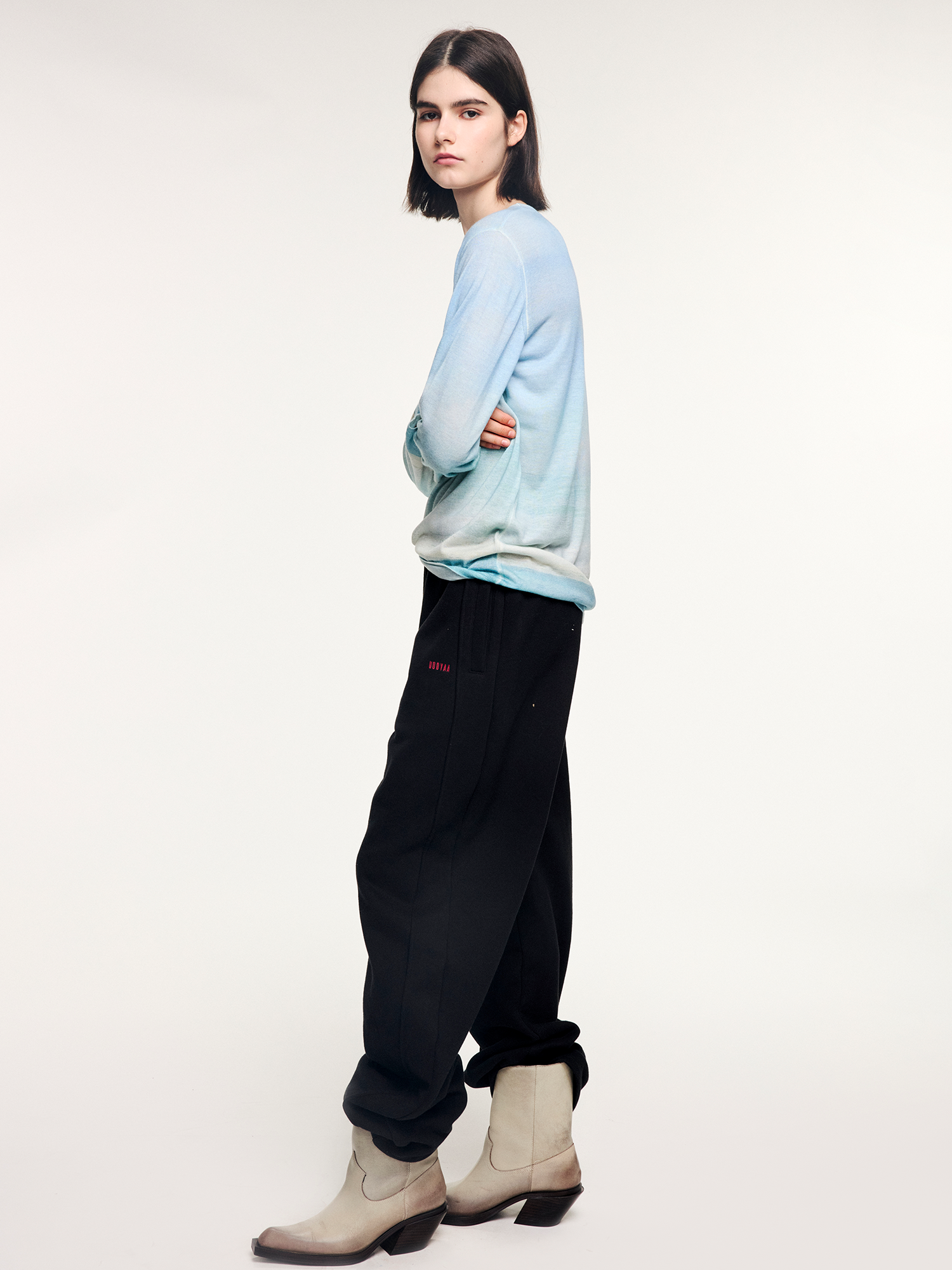 Blade-cut sweatpants