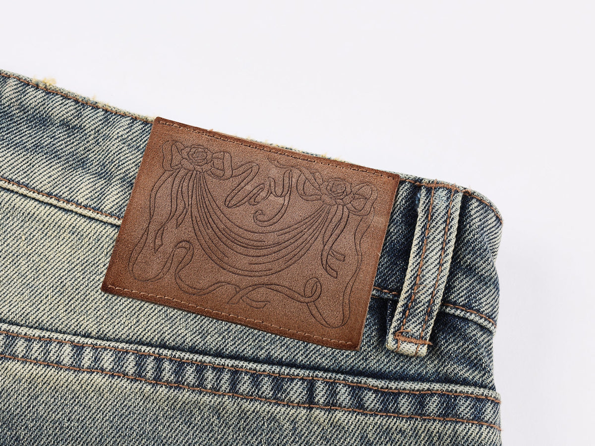 Vintage-wash jeans with a relaxed silhouette
