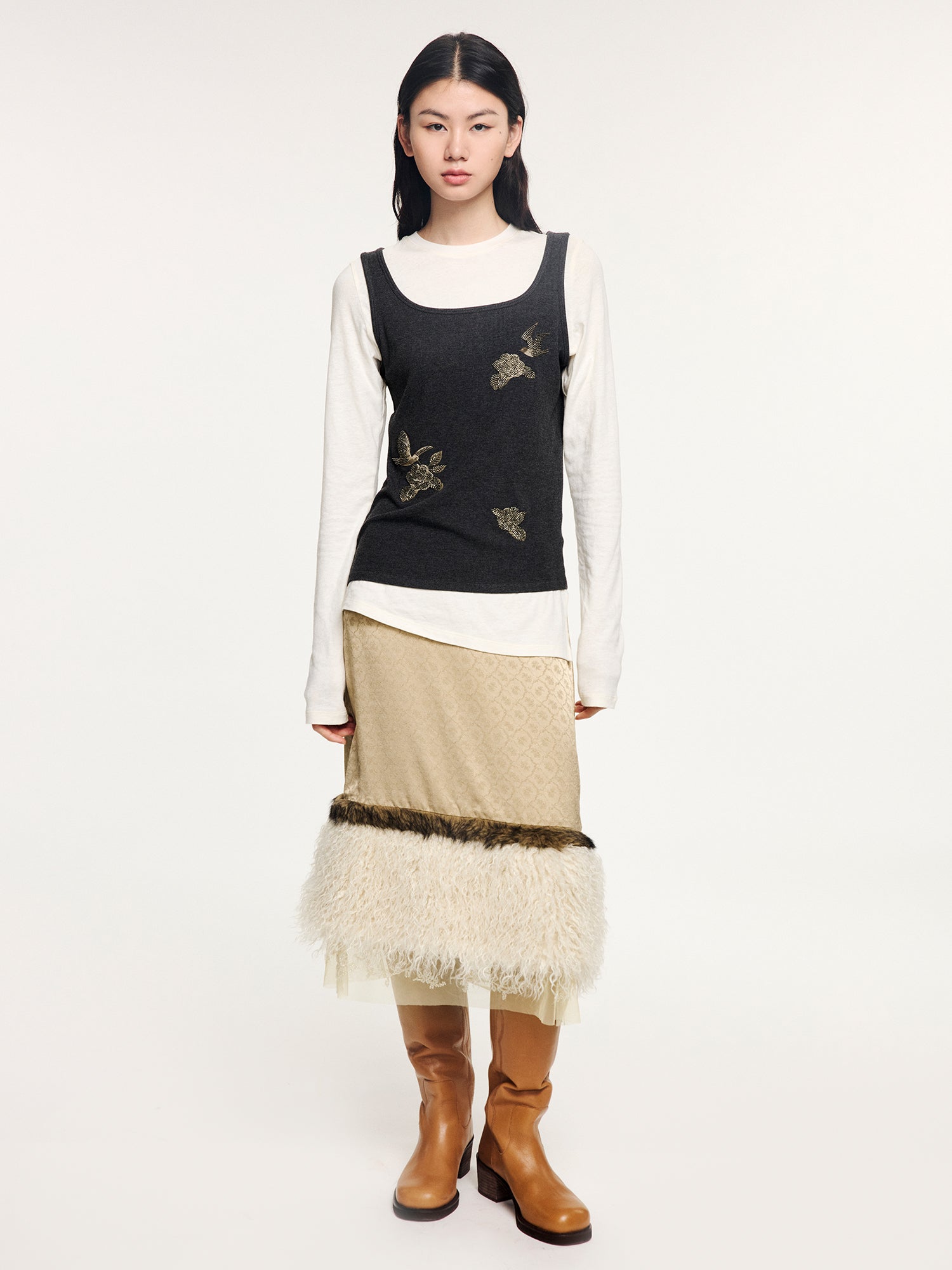 Jacquard skirt with plush hem