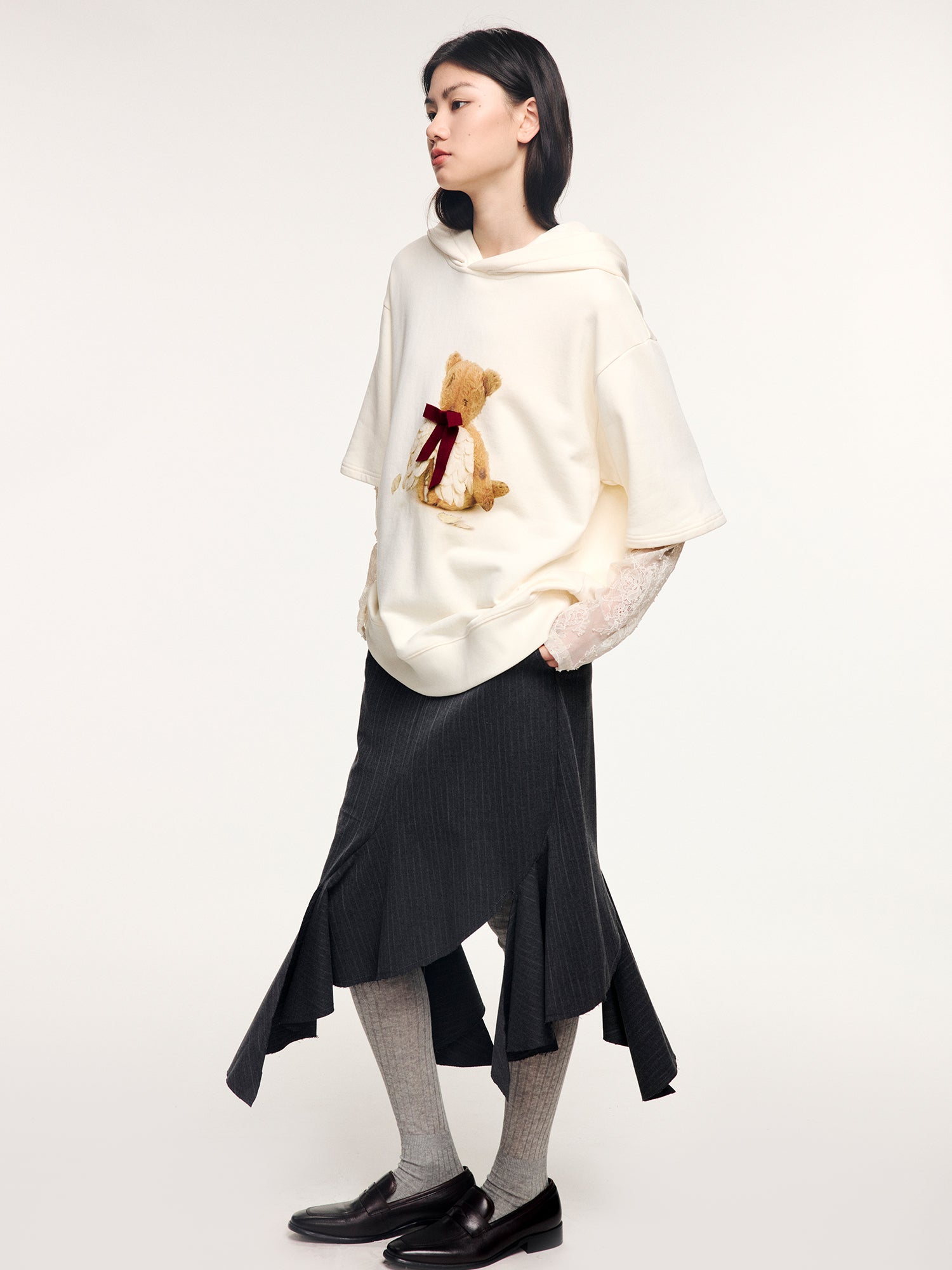 Sad bear lace-sleeve layered hoodie