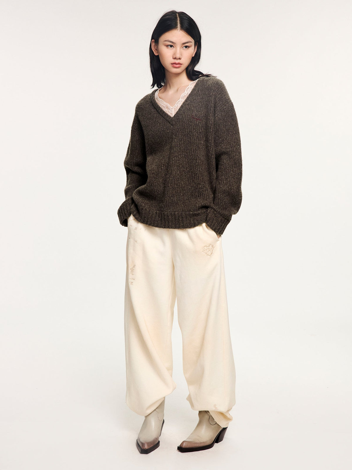 V-neck pullover with lace panels