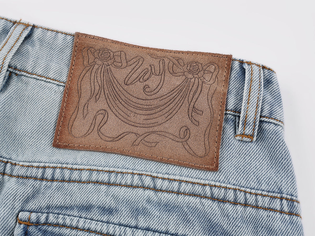 Multi-pocket aluminum wire jeans
