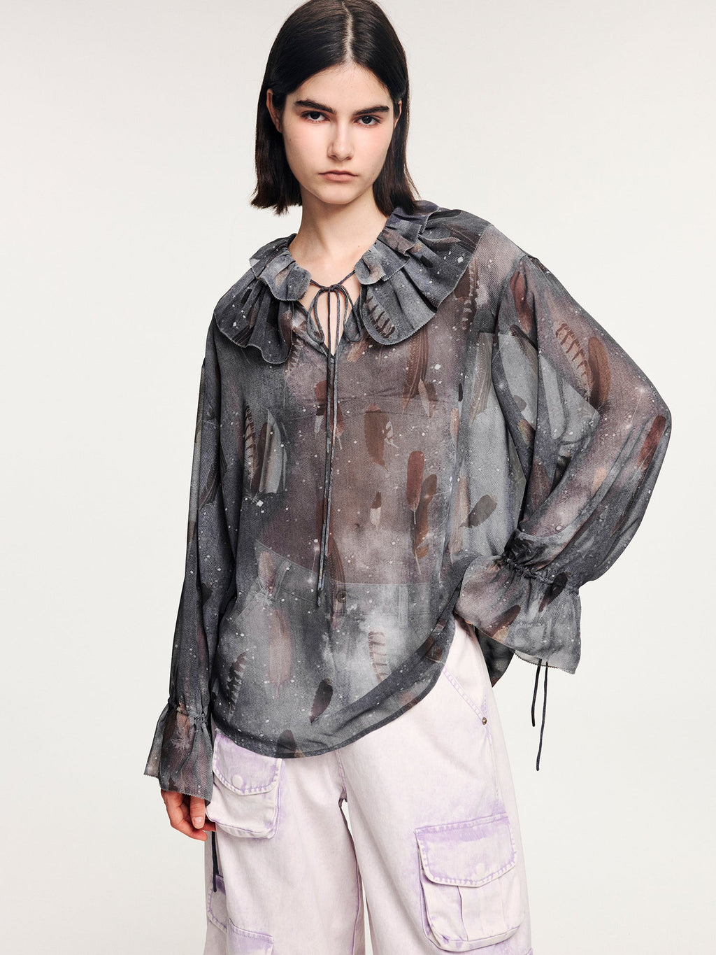 Feather ruffled collar shirt