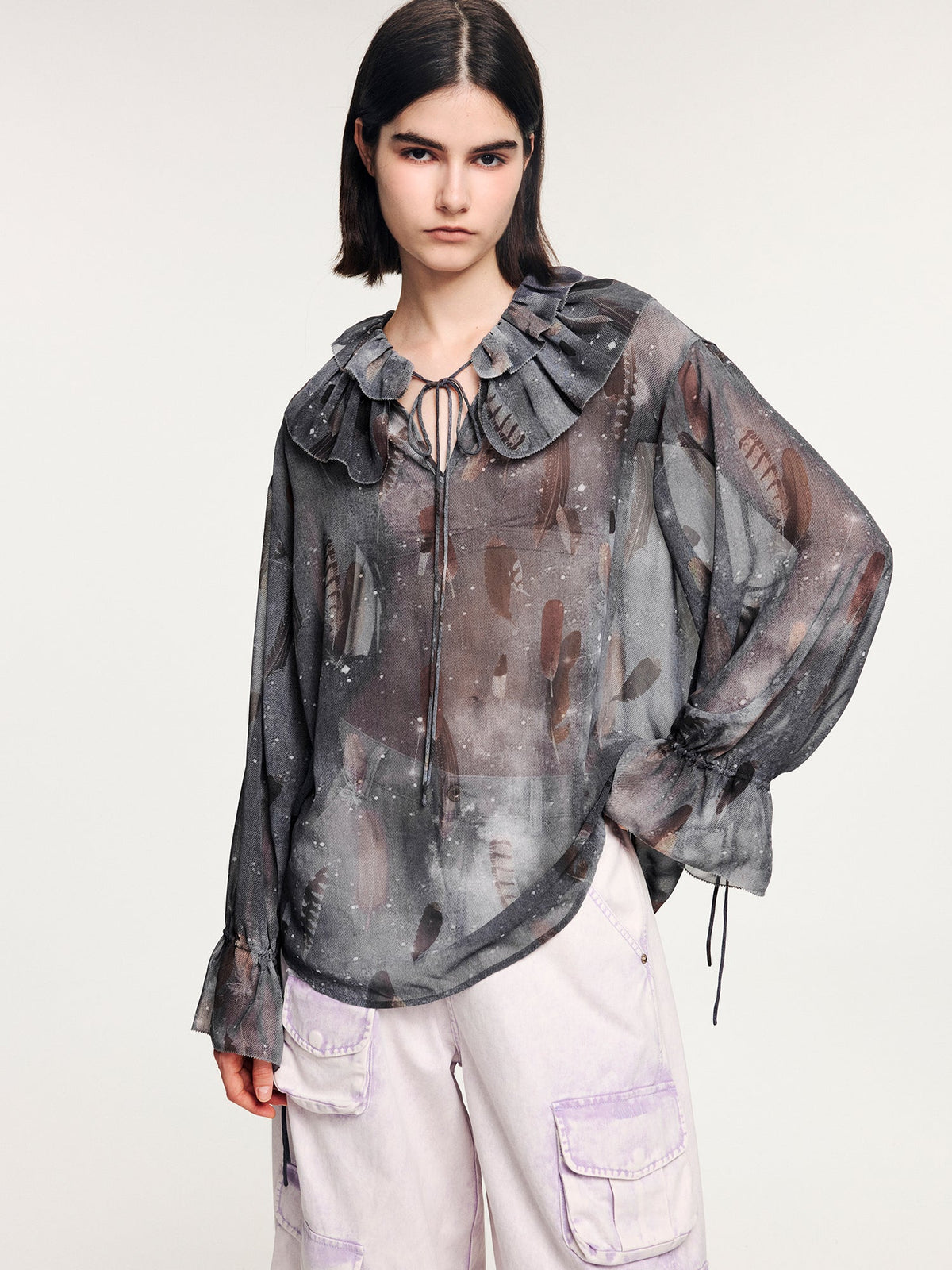 Feather ruffled collar shirt