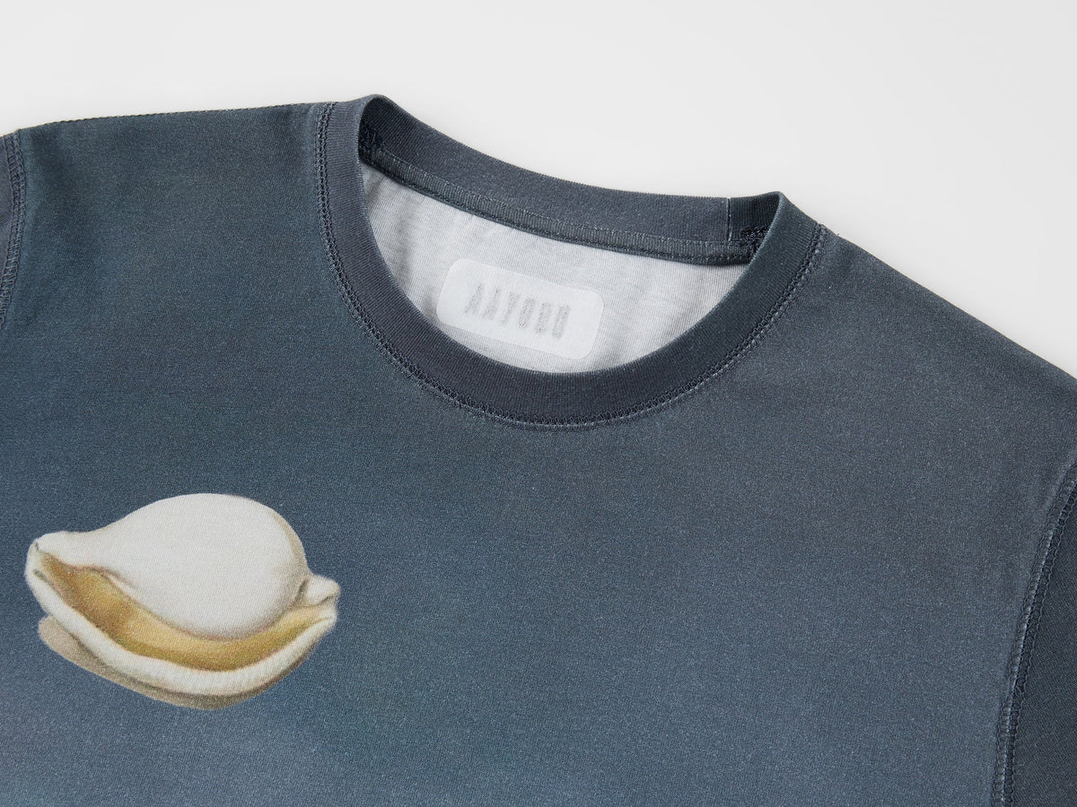 Gradient long sleeve t-shirt with fantasy undersea motif