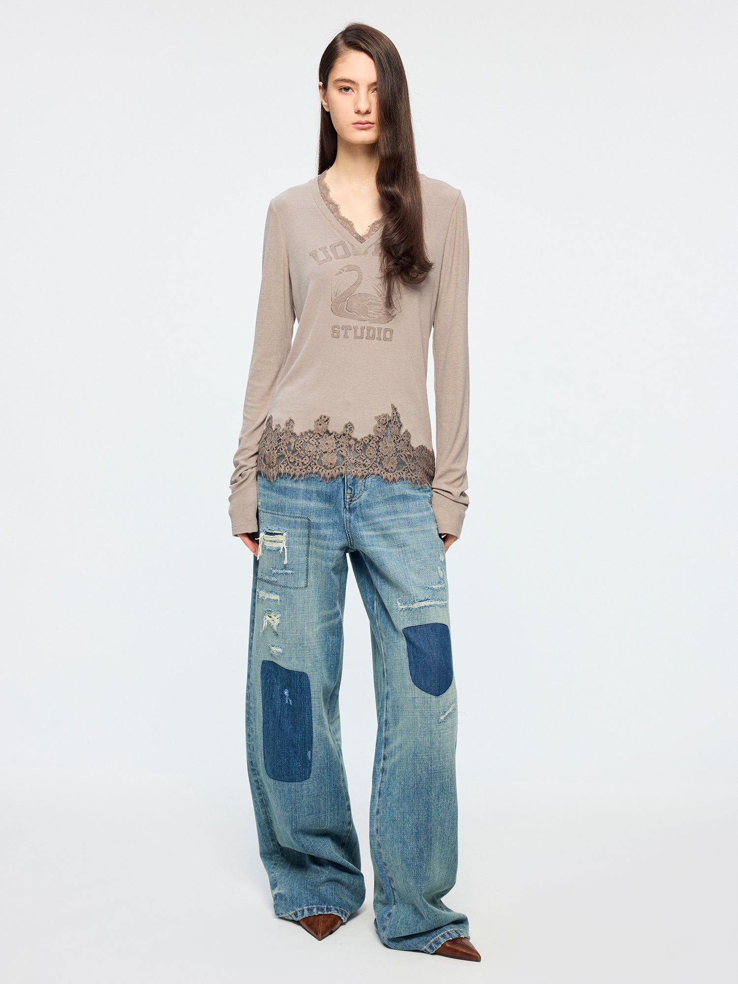 Swan print lace patchwork v-neck long sleeve t-shirt