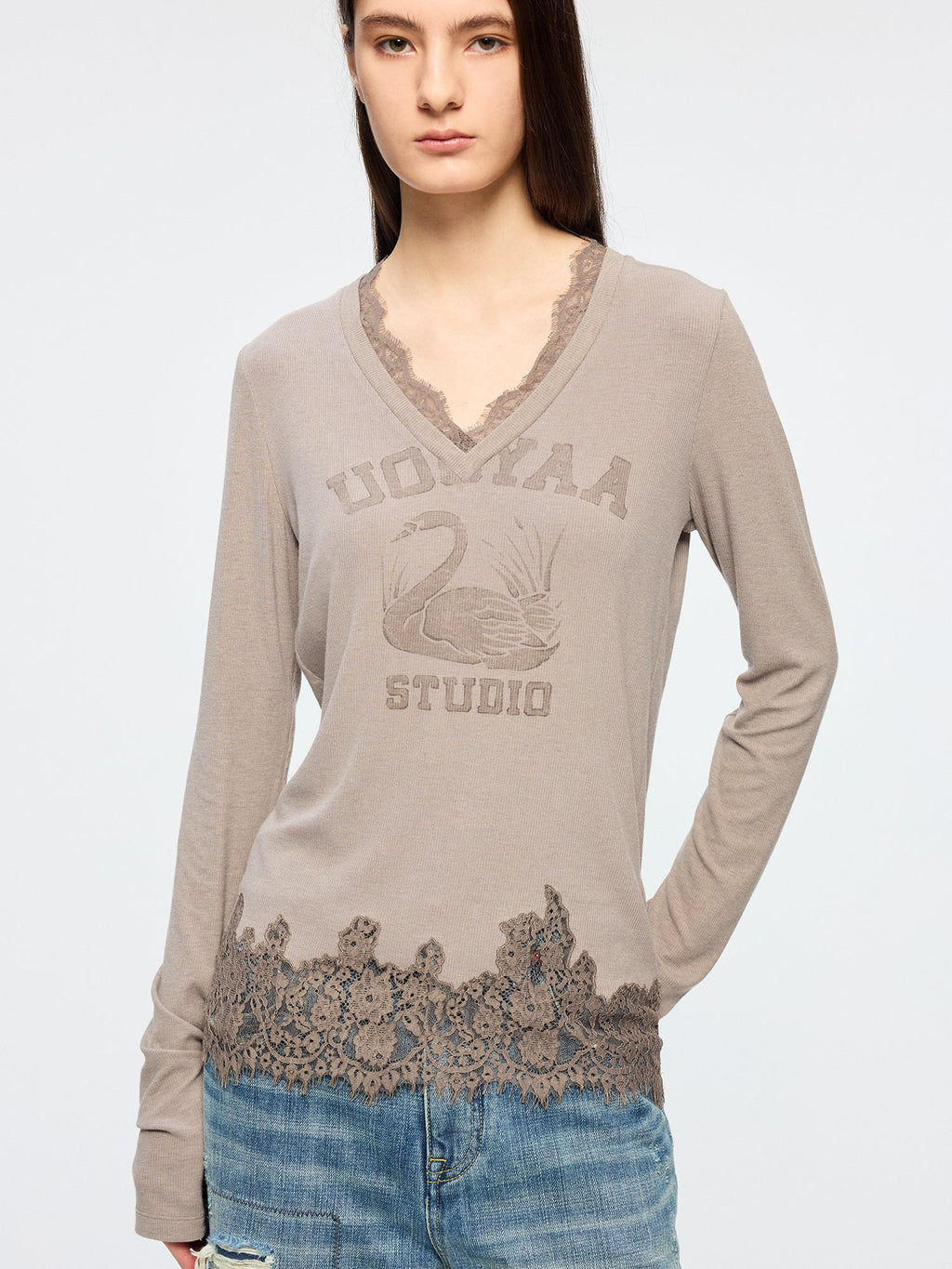 Swan print lace patchwork v-neck long sleeve t-shirt