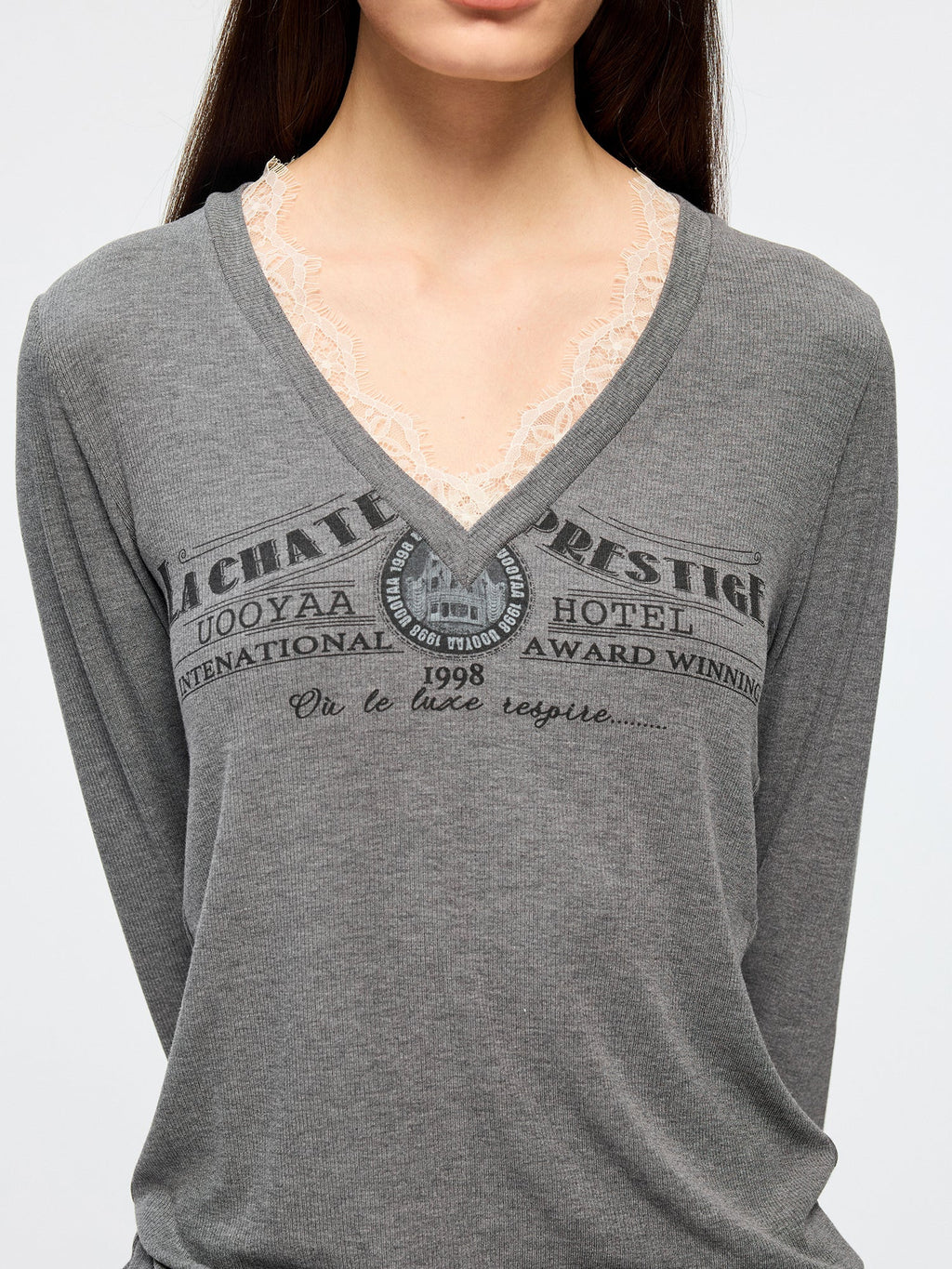 Lace patchwork v-neck long sleeve t-shirt
