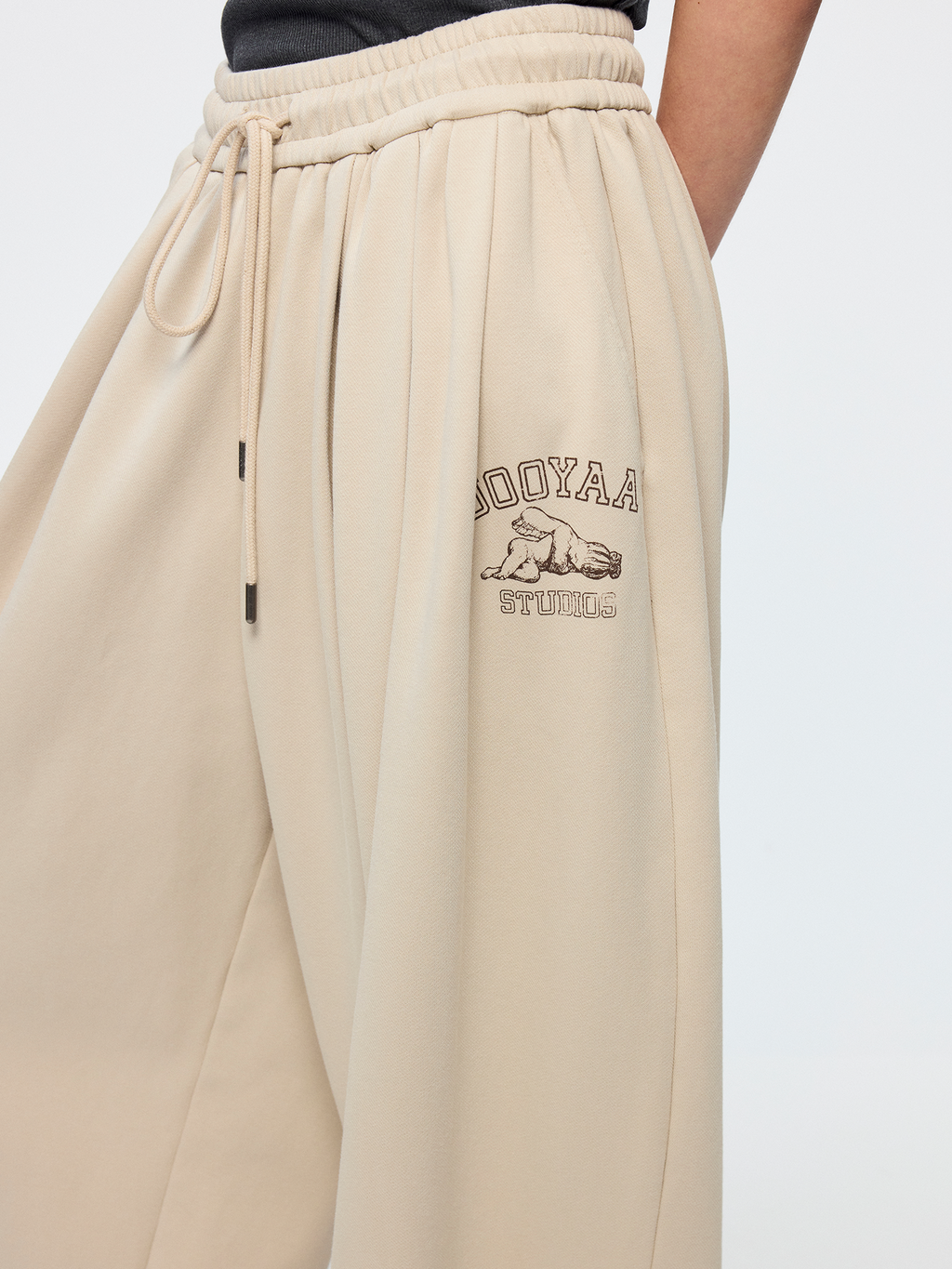Angel print balloon sweatpants