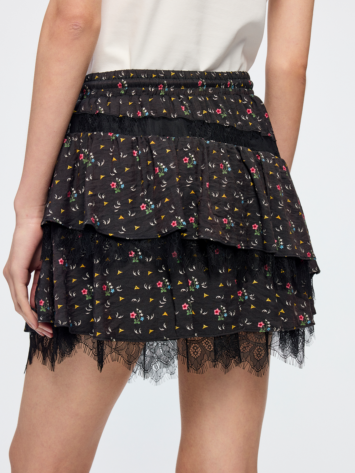 Floral tiered mini skirt