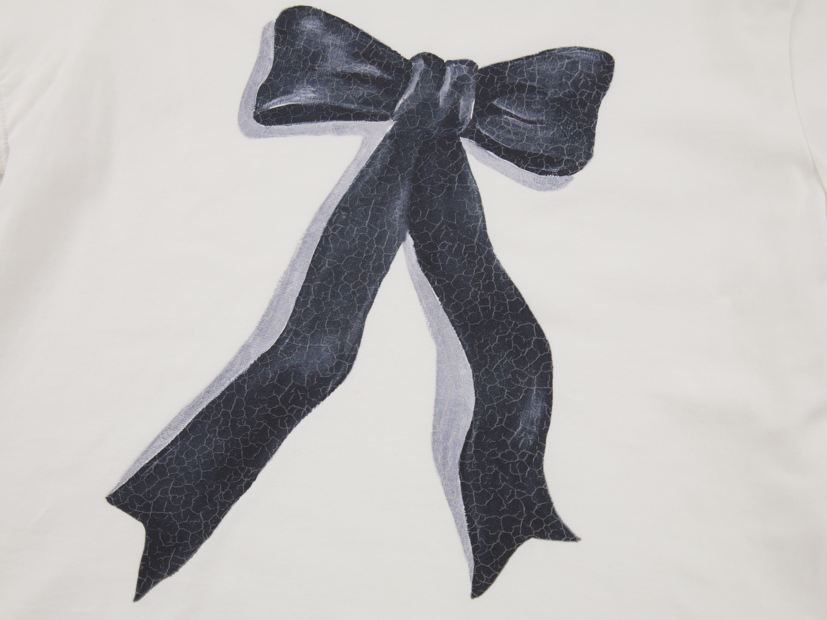 Oil painting bow T shirt