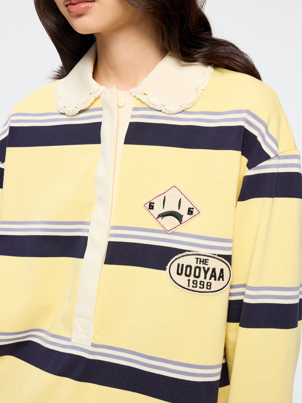 Applique badge Peter Pan collar striped polo