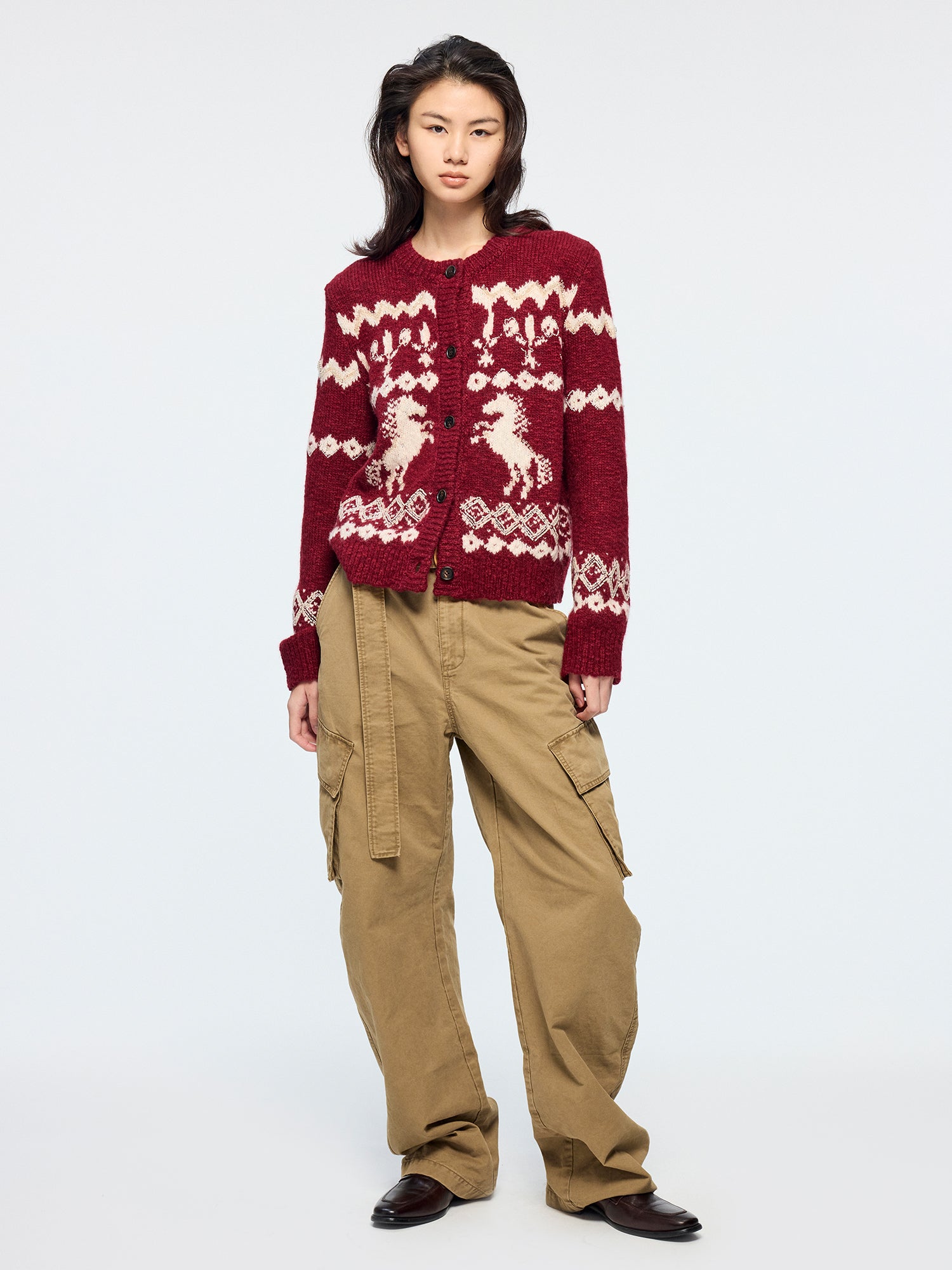 Curved leg cargo pants