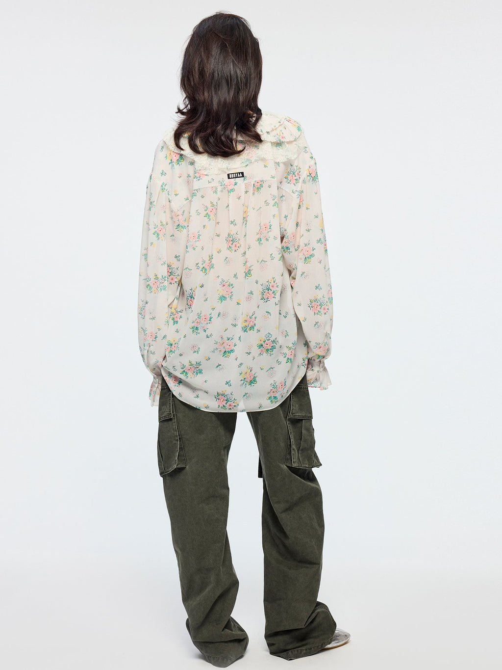 Curved leg cargo pants