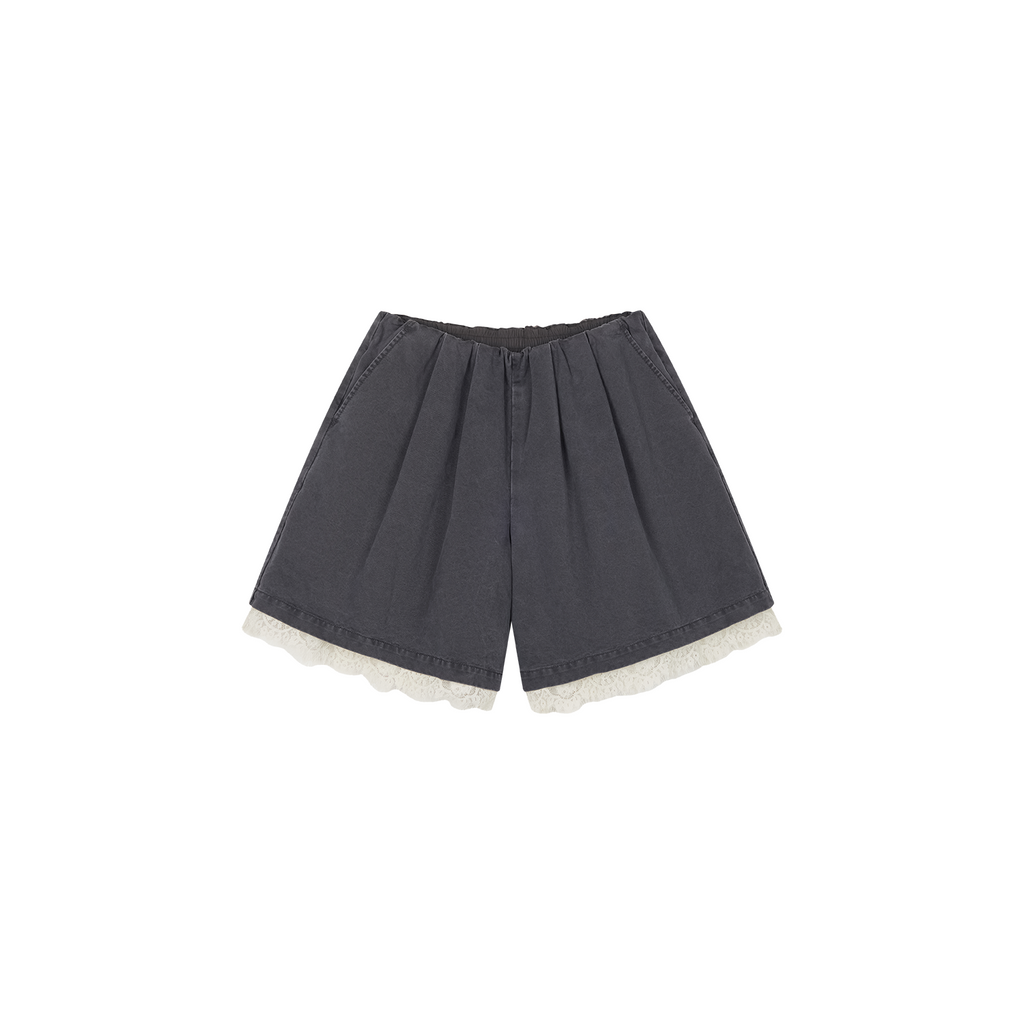 Lace patchwork Bermuda shorts