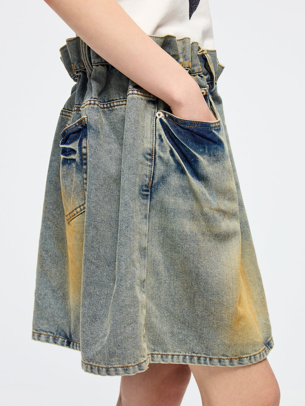 Pleated denim skirt