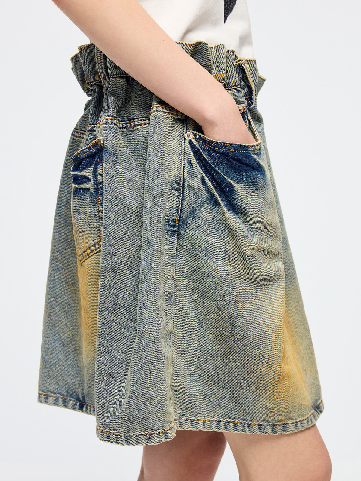Pleated denim skirt