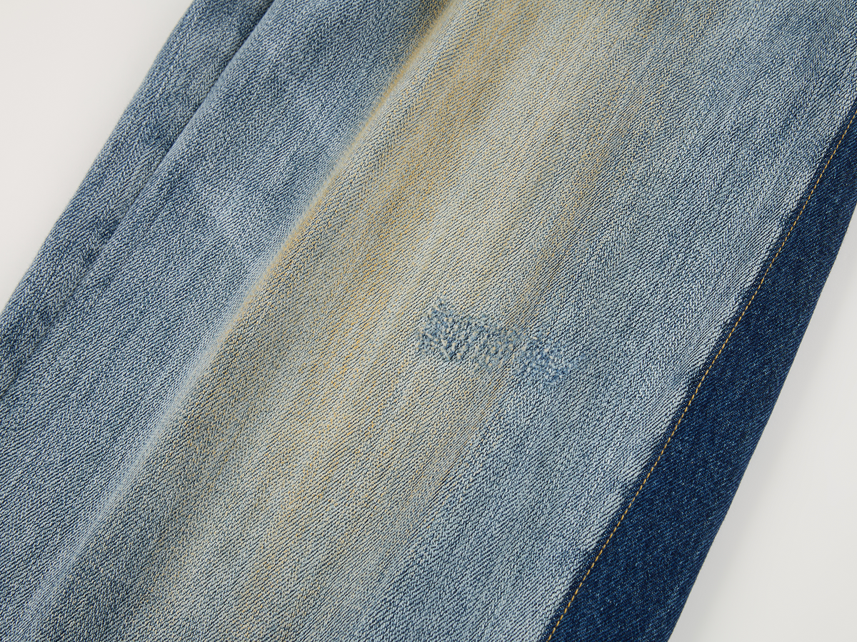 Color-block washed jeans