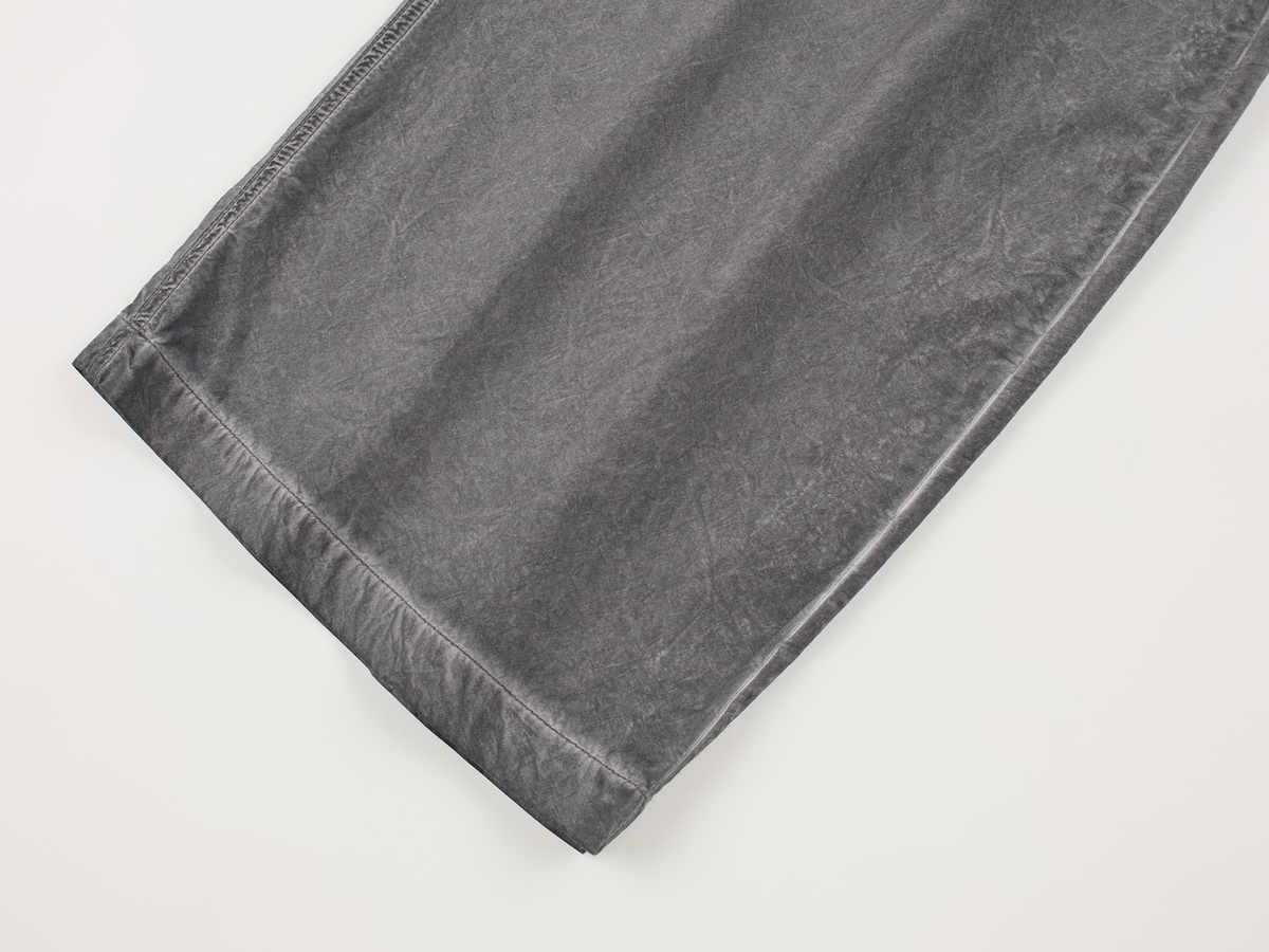 Cold dyed ruched curved jeans