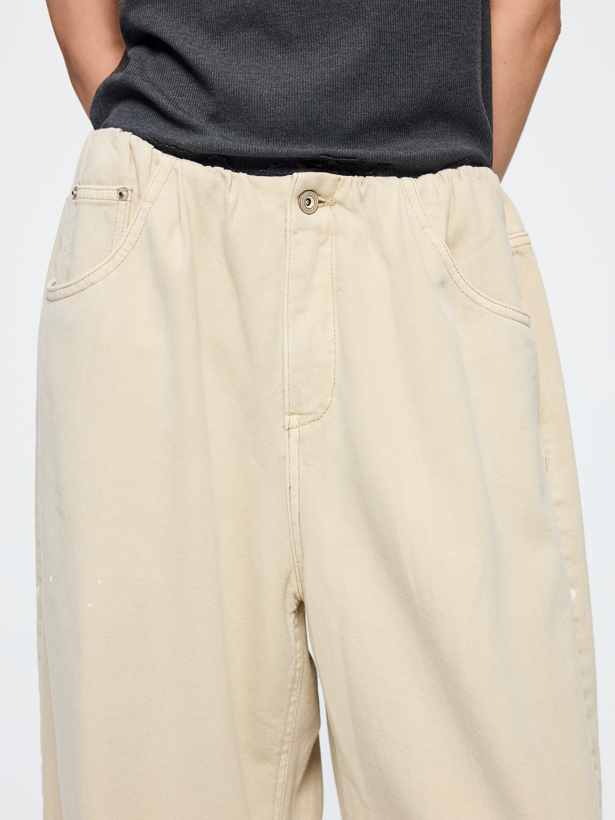 Ruched curved jeans