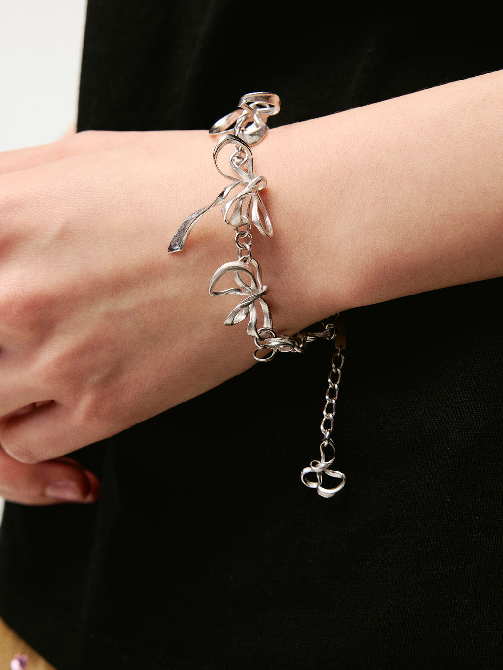 Metal Bow Bracelet