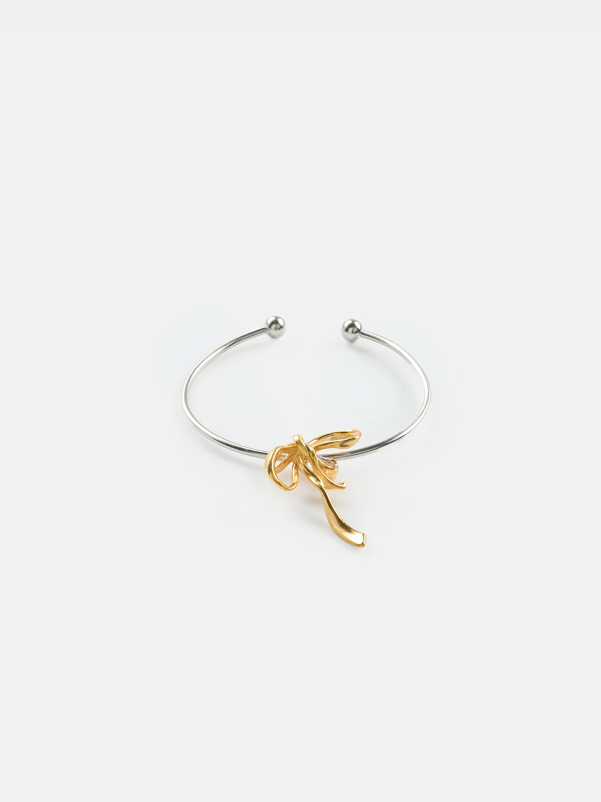 Sliding Bow Open Bracelet