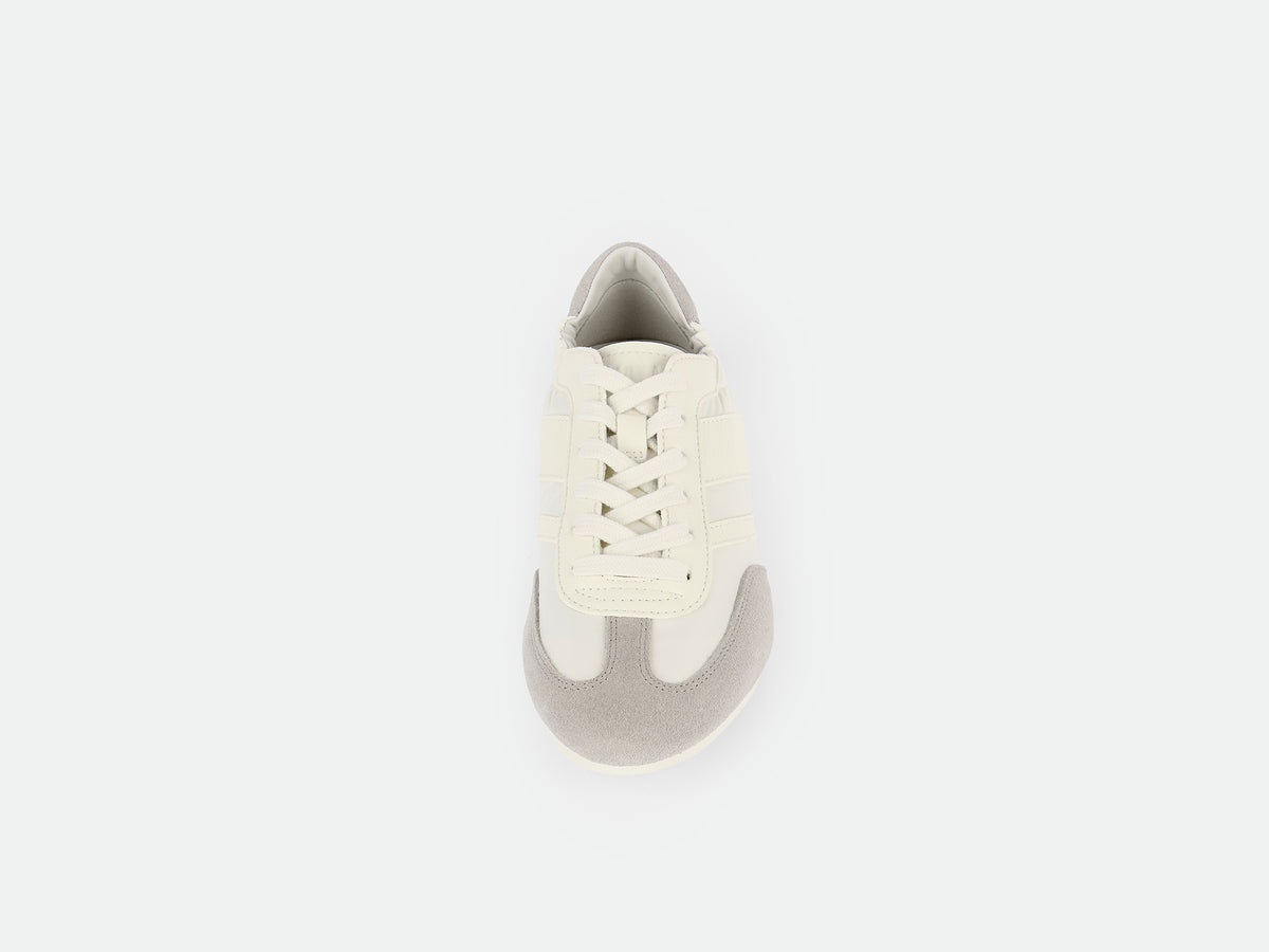 Classic leather sneakers