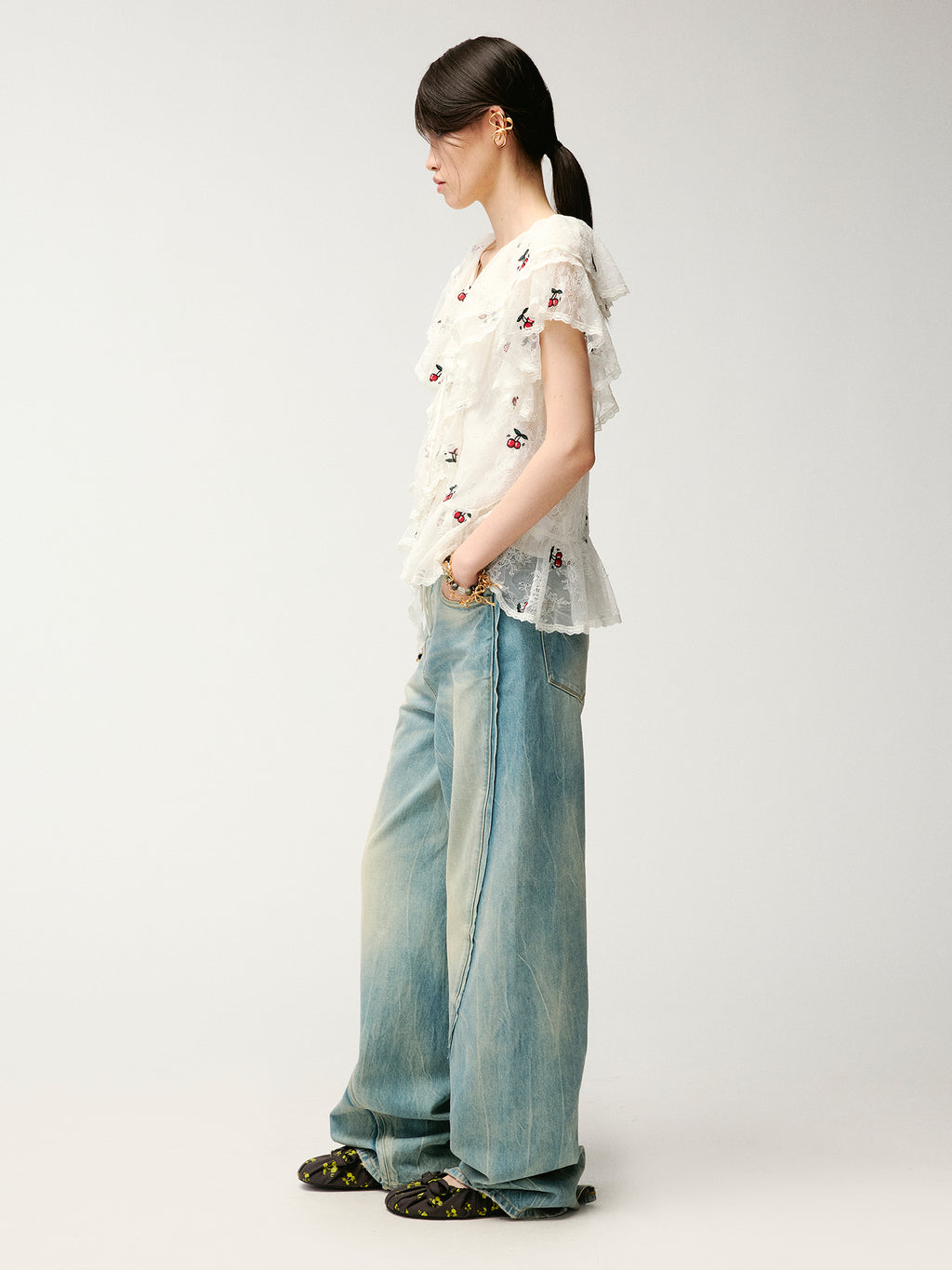 Embroidered sporty cherry lace shirt