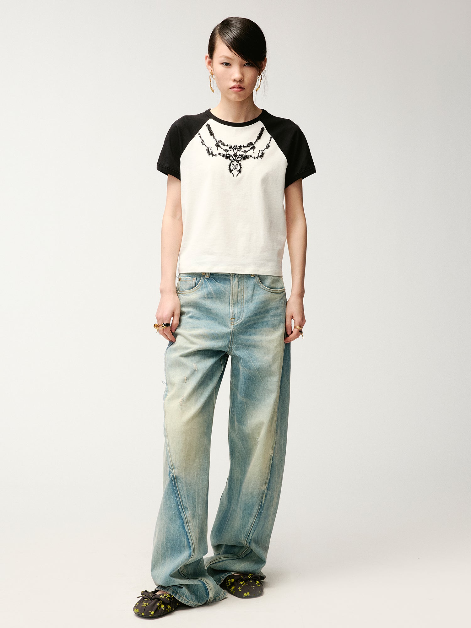 Beaded embroidered vintage necklace raglan T-shirt