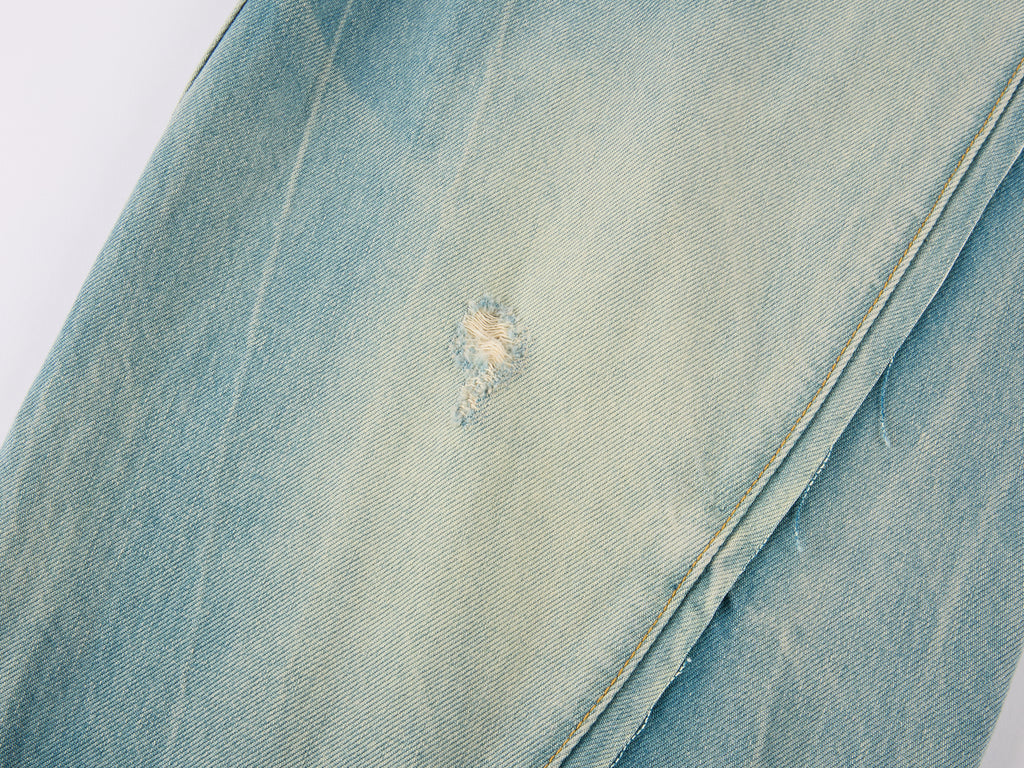 3D twisted seam jeans