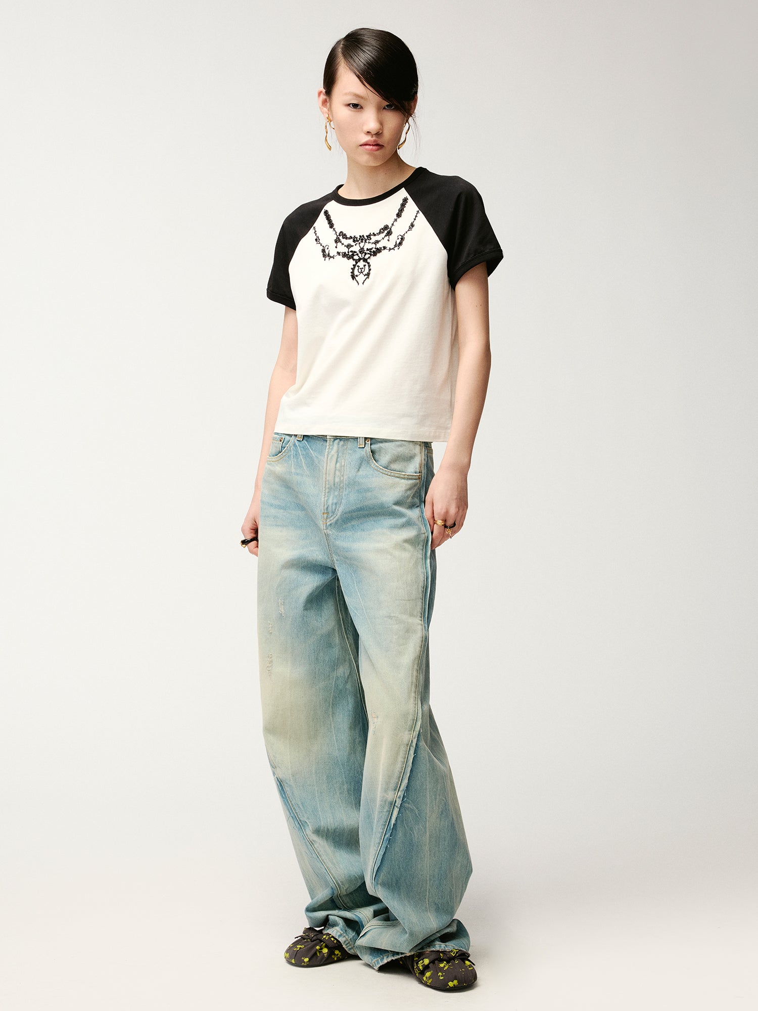 3D twisted seam jeans