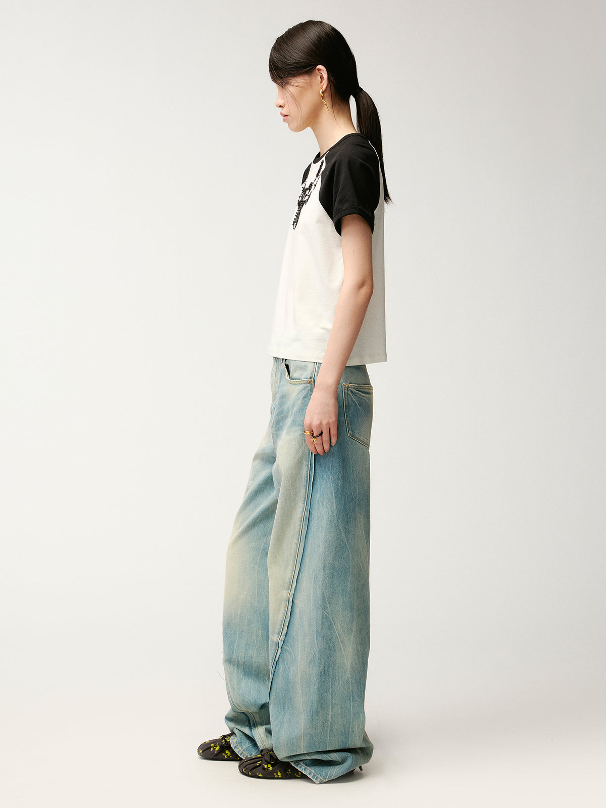 3D twisted seam jeans