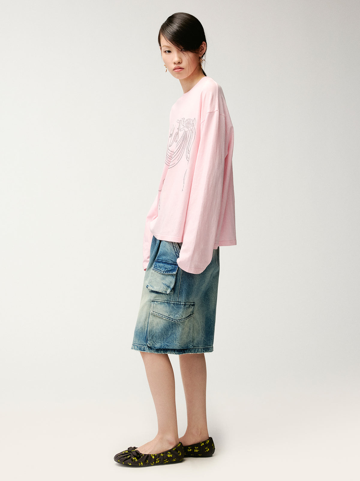 Multi-pocket denim cargo shorts