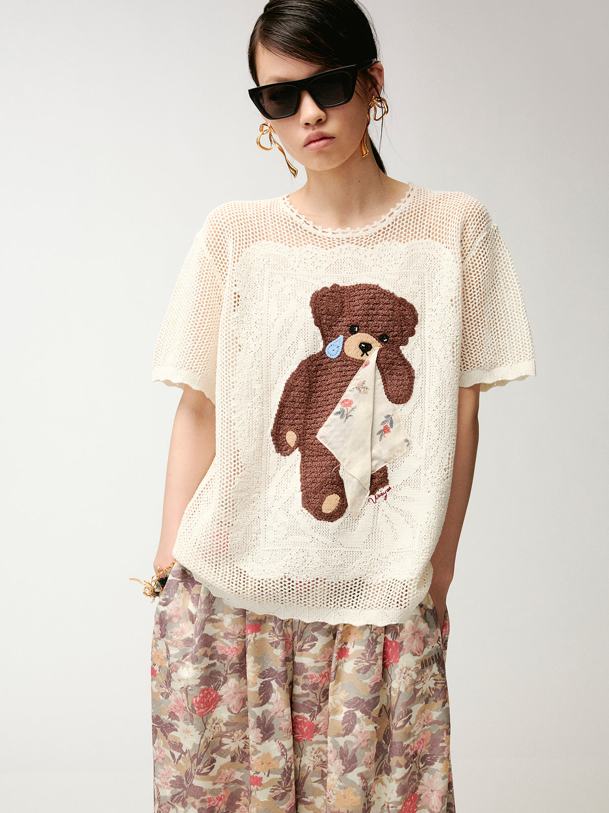 Sad bear embroidered hollow knit T-Shirt
