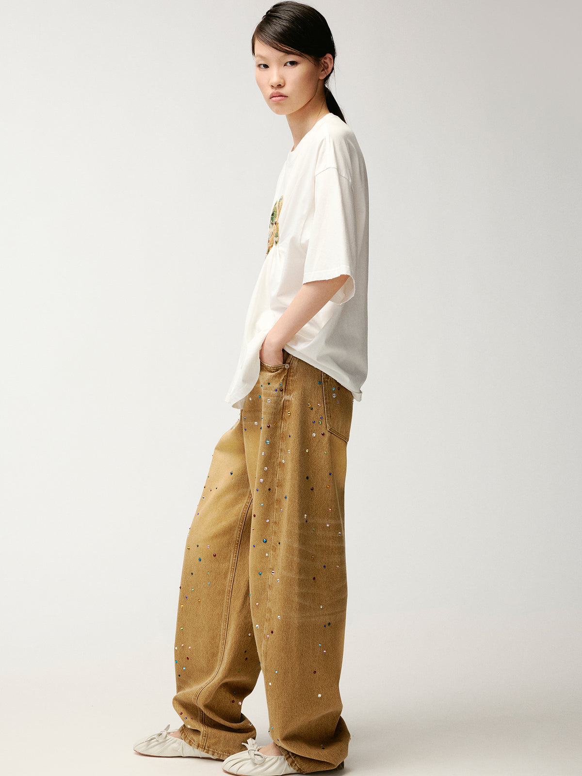 Sad bear jacquard appliqué pintuck T-Shirt