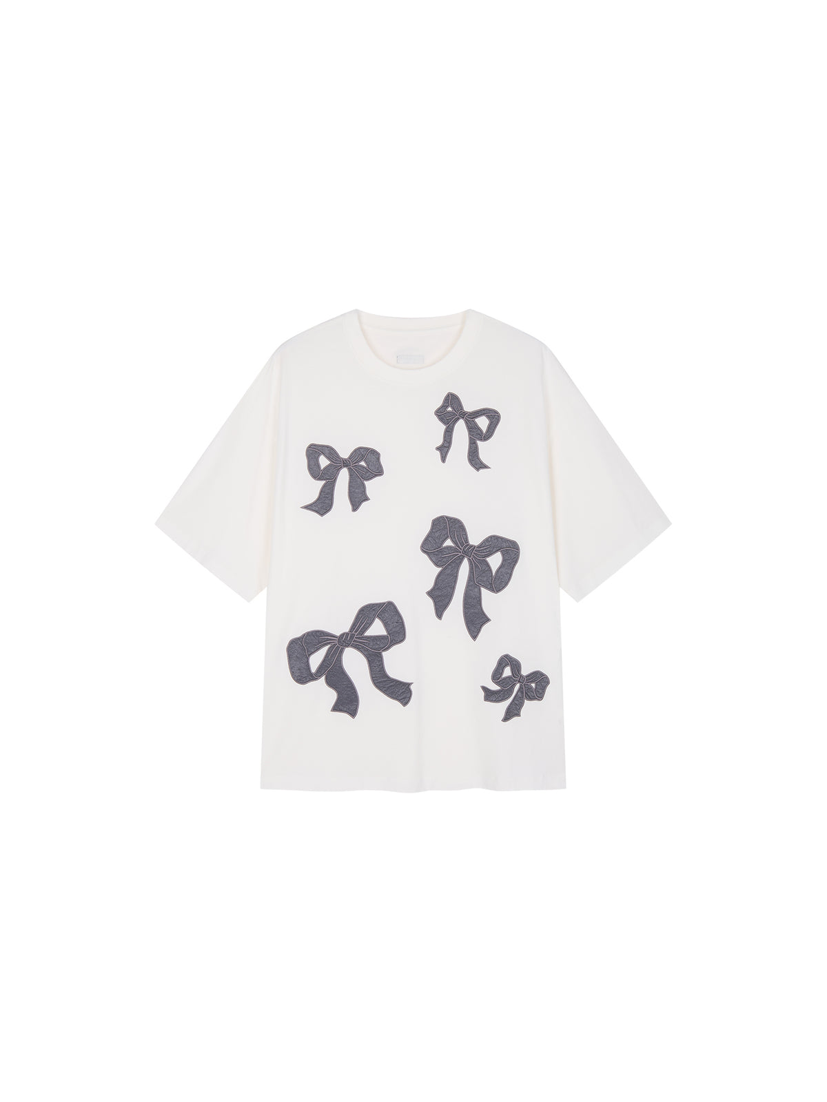 Bow appliqué embroidered T-shirt