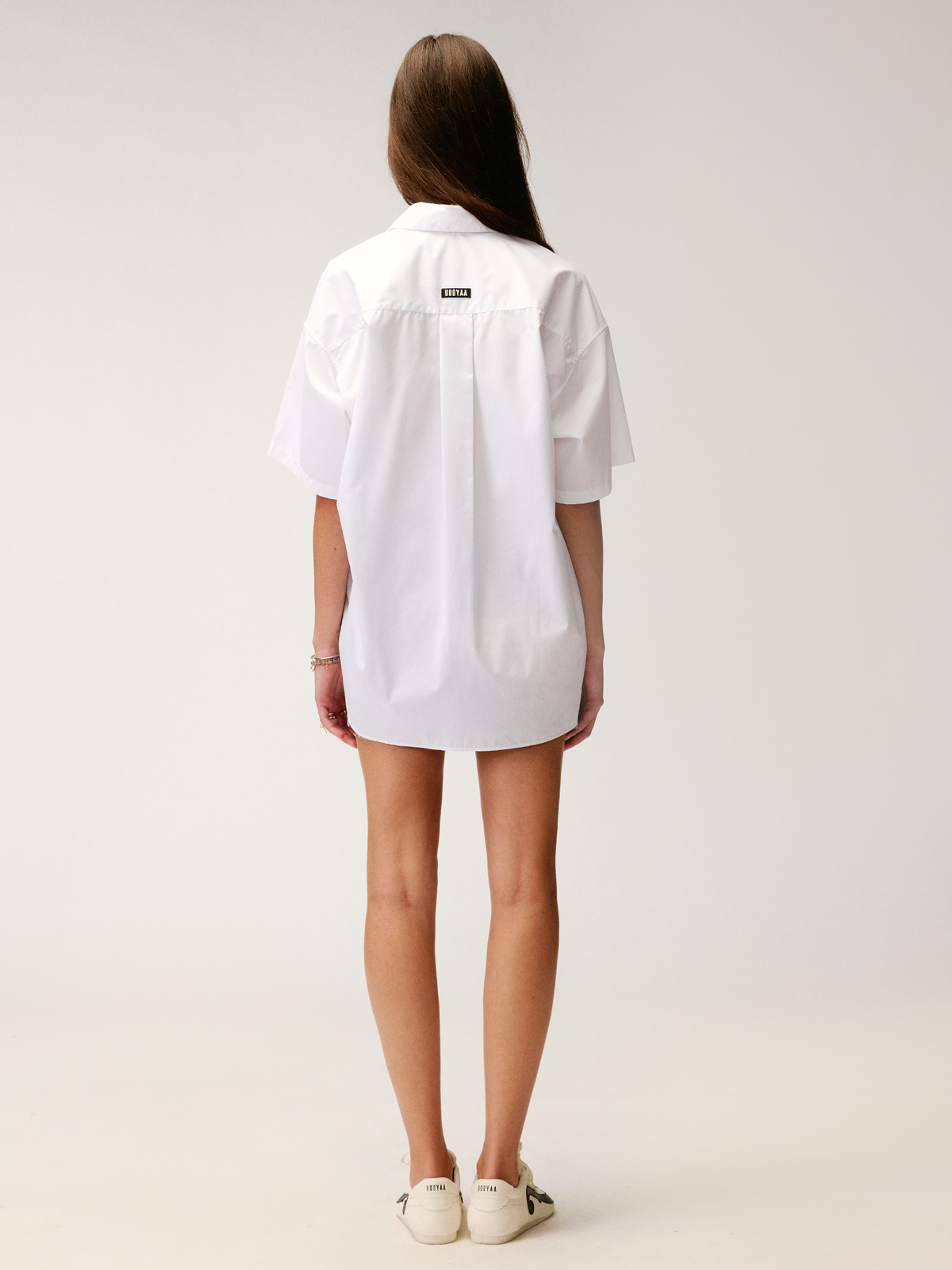 Lace appliqué pleated shirt