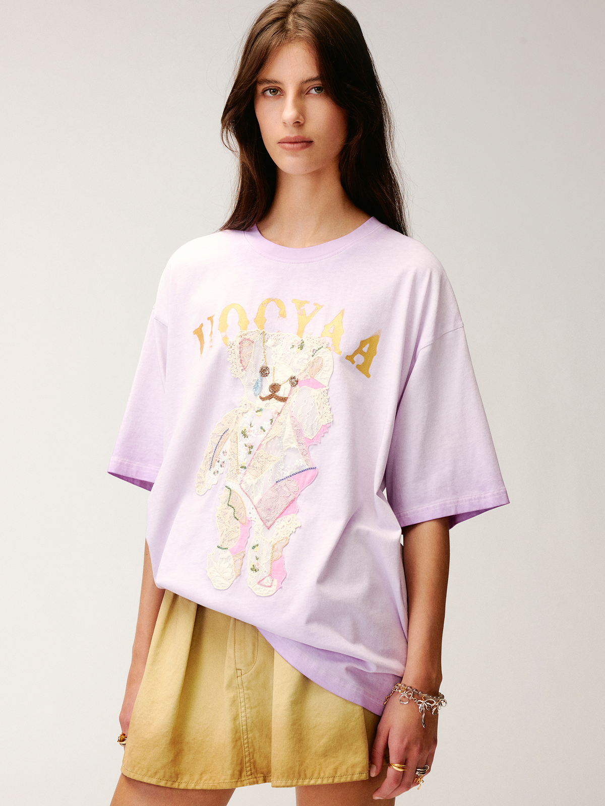 Lace appliqué embroidered T-shirt