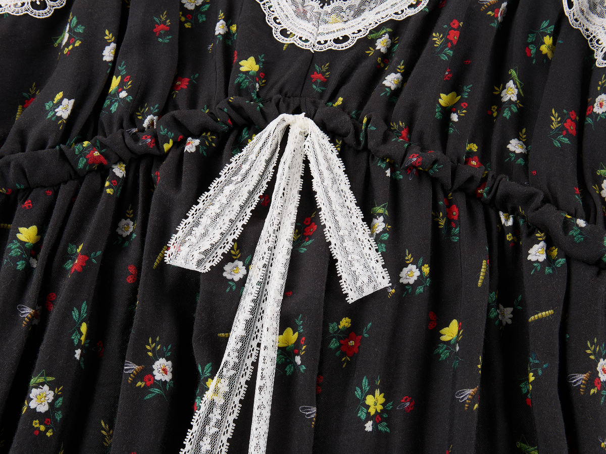 Insect and floral motif lace spliced camisole dress