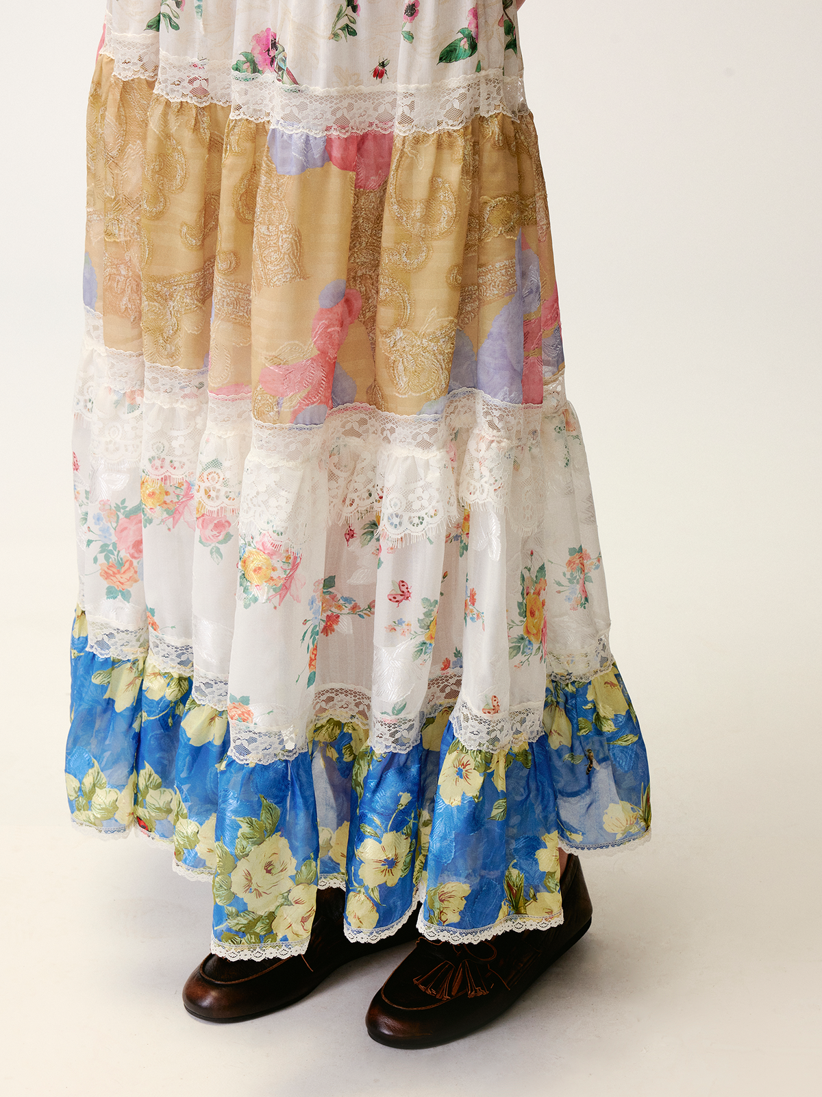 Floral print lace spliced tiered skirt
