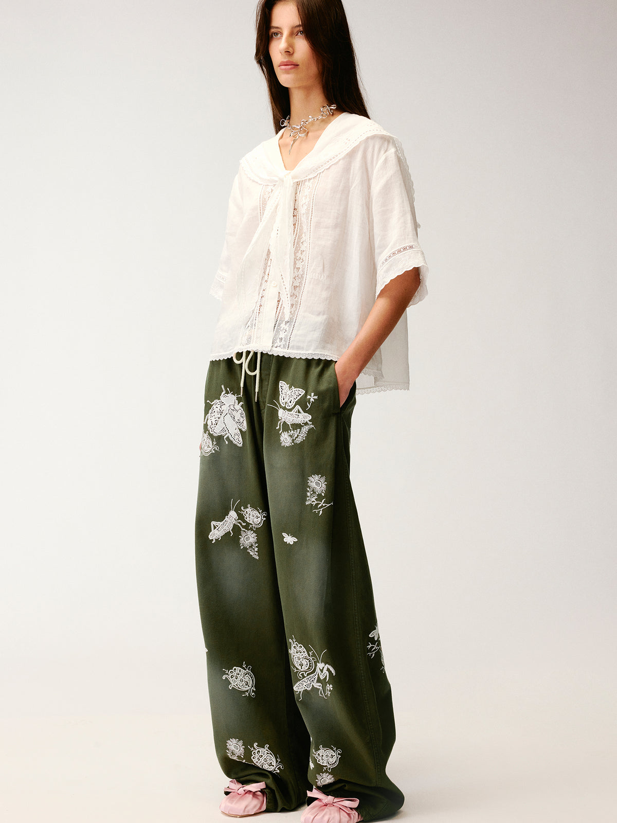 Cutout embroidered sailor collar shirt