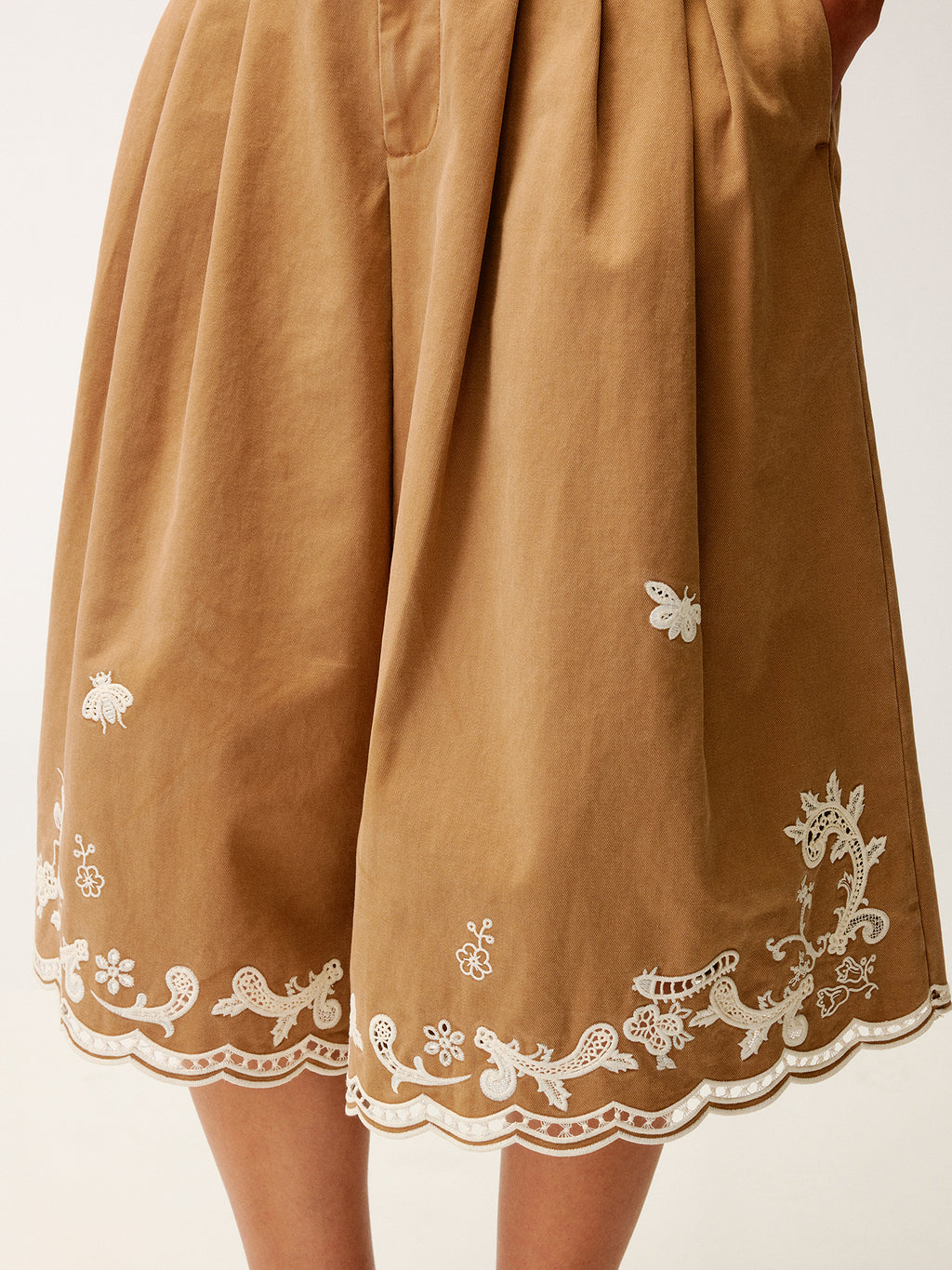 Lace insect and floral cutout embroidered shorts