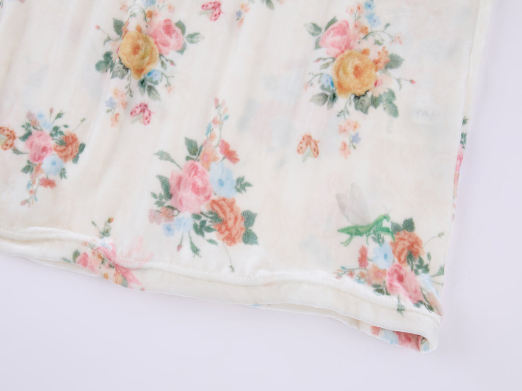 Effortless Wallpaper Floral T-Shirts
