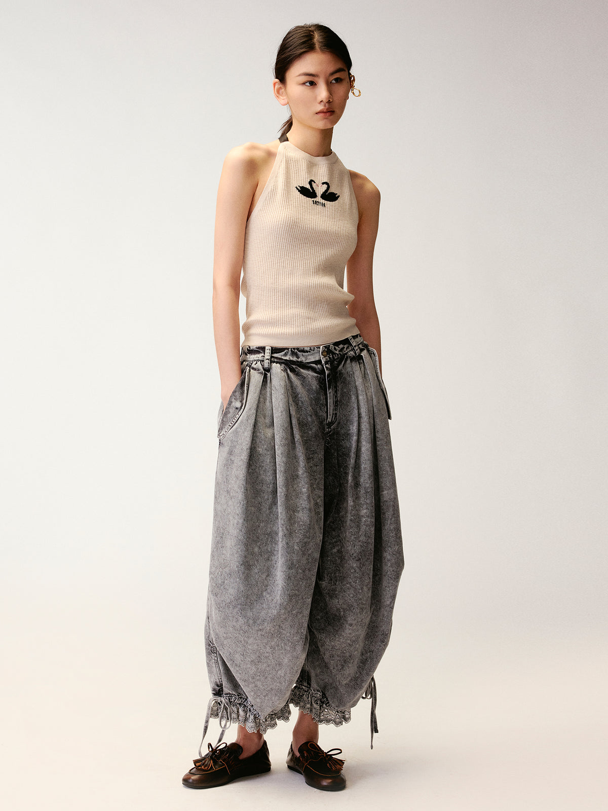 Pleated Cropped Cargo Pants