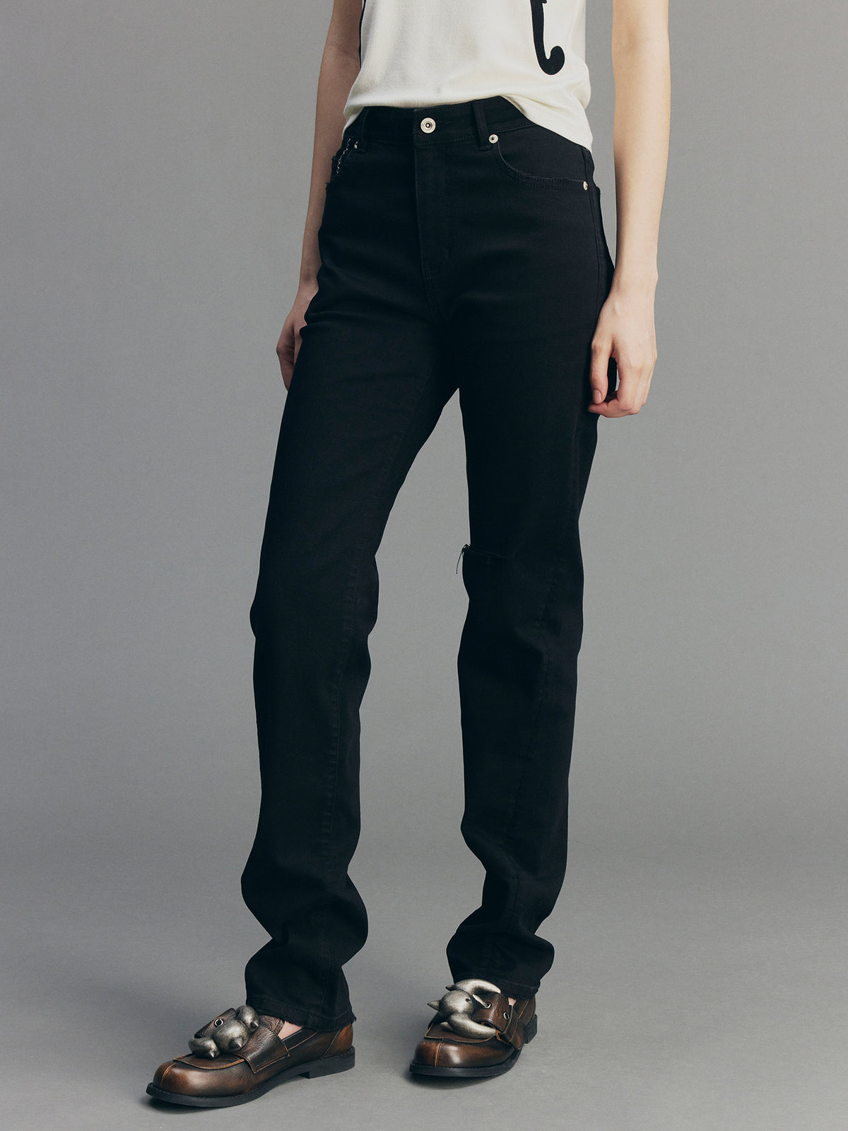 Rock-Inspired Skinny Distressed Jeans